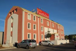 relais fasthotel Aimargues