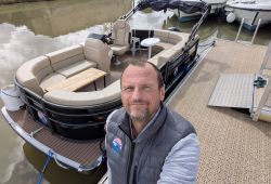 houseboat camargue