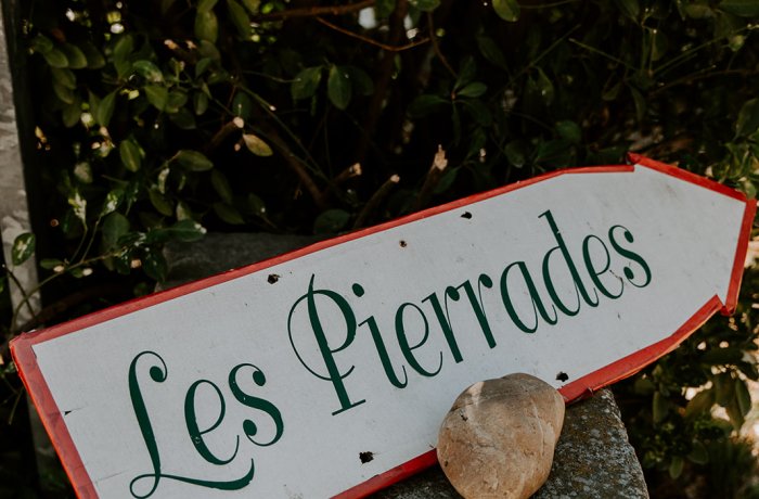 furnished the pierrades in Montcalm signage