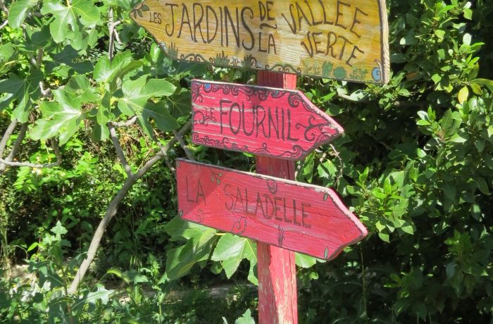 dormitory room, natural outdoor reception