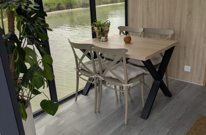 houseboat Camargue Port de Saint-Gilles dans le Gard